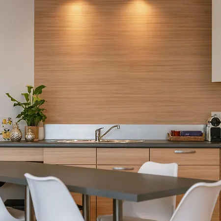 Appartamento Light-filled With Lateral Sea View